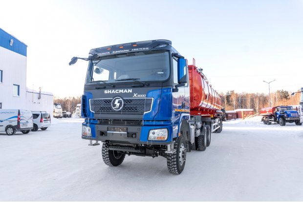 Полуприцеп цистерна для нефти ППЦН 40ПТ-24Д ПТ УСТ 9465 рамная, термос ССУ 1470, горловина в передней части