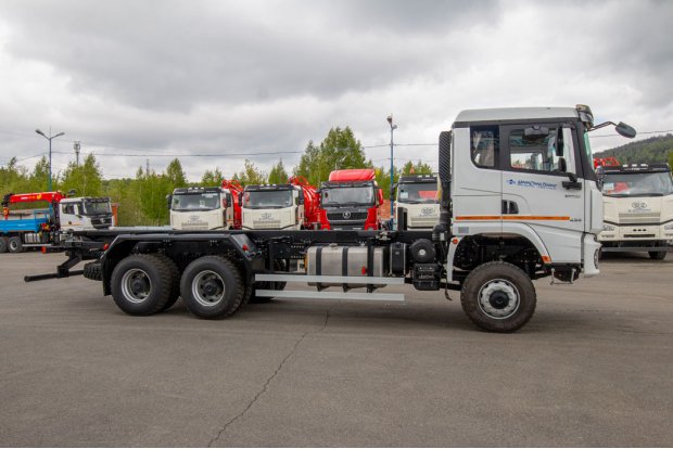  Контейнеровоз УСТ 5453 SHACMAN SX32586V385 6х6, база 4575мм