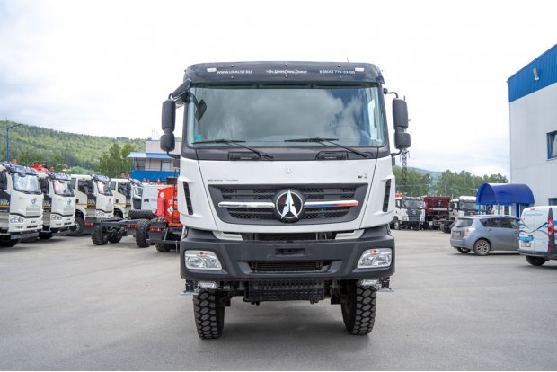 Седельный тягач BEIBEN 3343SA (6х6) КБ 3850 мм, шины 12.00R24, ССУ1540 мм (3.5”)