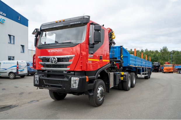 Седельный тягач УСТ 5453 АМТ N.V.632910 (6х6) с КМУ ИМ-320 + ППБ