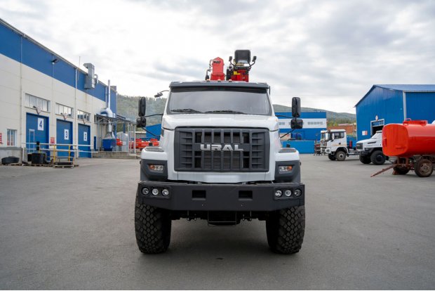 Автомобиль бортовой с КМУ ИТ-150 (тросовый) УСТ 5453 Урал NEXT 4320-72Е5