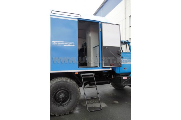 Двухсекционная выдвижная лестница