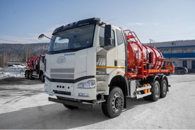 Автоцистерна вакуумная нефтепромысловая АКНС-10 НК ДОПОГ