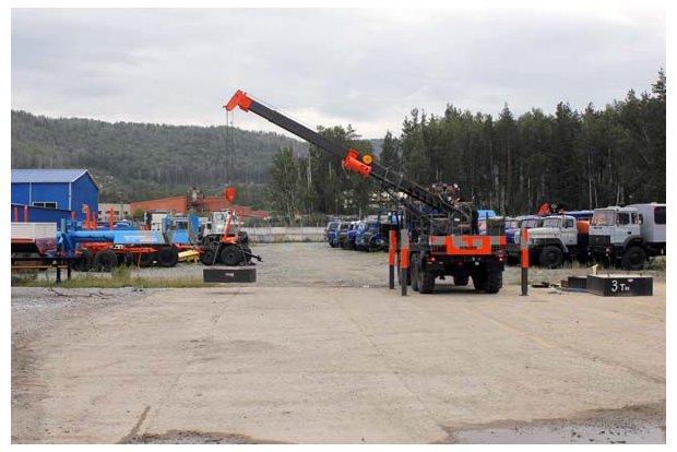 Бурильно-крановая машина