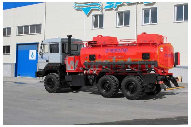 Автотопливозаправщик Урал