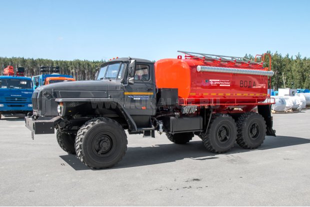 Автоцистерна для питьевой воды АЦПТ-8 УСТ-5453 Урал 5557-60М