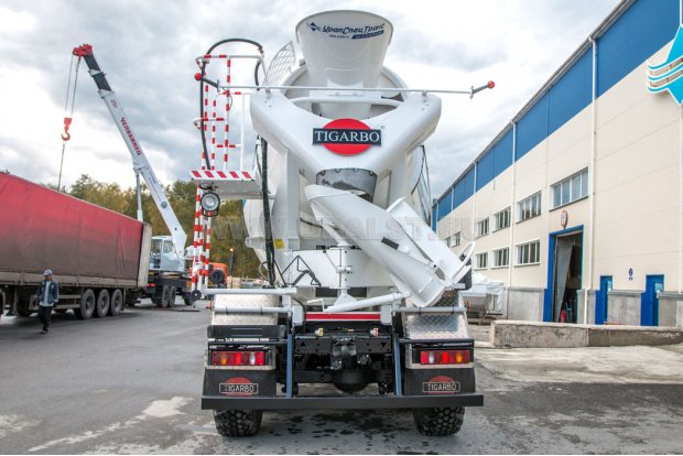 Автобетоносмеситель АБС