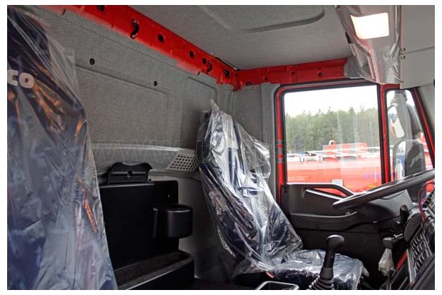 Кабина IVECO TRAKKER AD-N380T