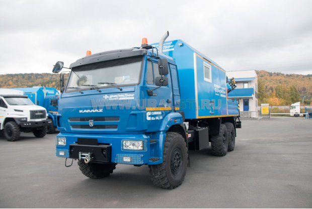 Передвижная авторемонтная мастерская (ПАРМ) на шасси Камаз 43118 с грузовой платформой и КМУ ИМ-95