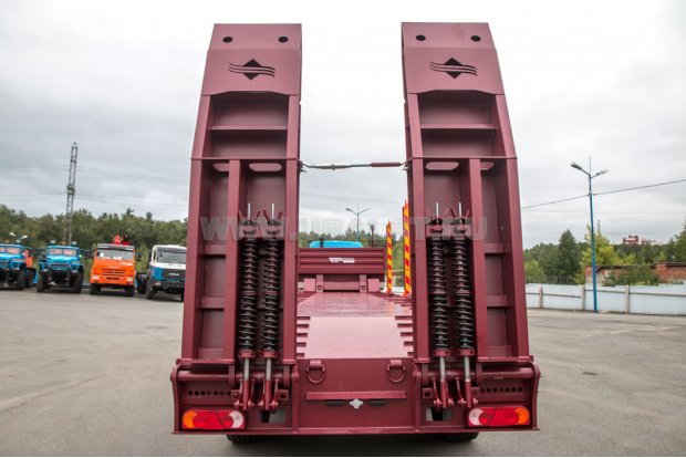 Полуприцеп-тяжеловоз ППТ 26-32-11КУ УСТ 9465, механические трапы