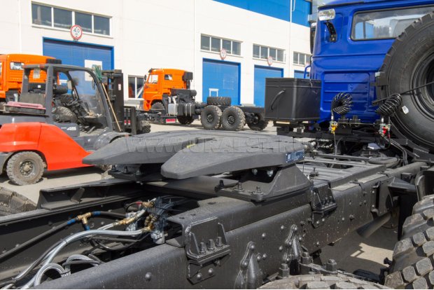 Седельно сцепное устройство