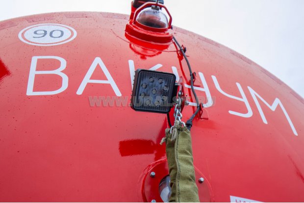 Фара-прожектор