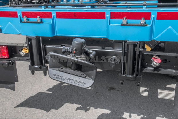 Заднее сцепное устройство