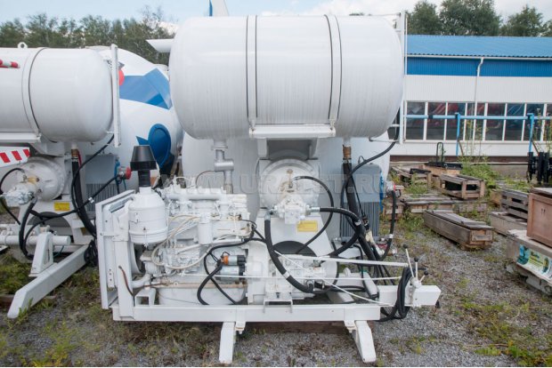 Навеска автобетоносмеситель АБС-9АП