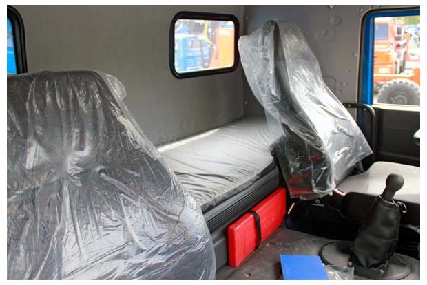 Кабина бортового автомобиля Камаз с КМУ DongYang SS1926