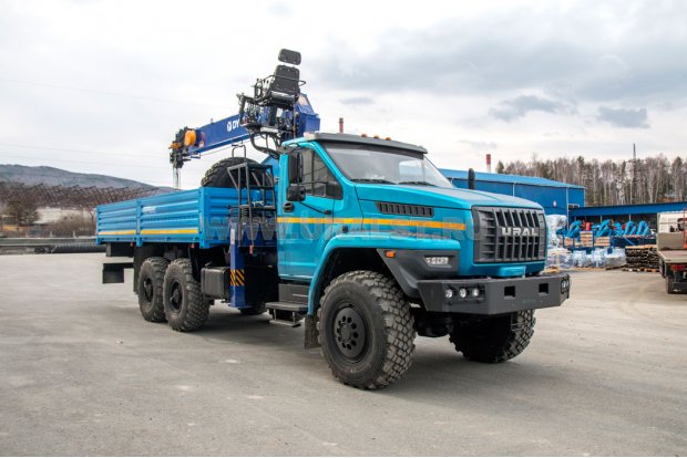 Автомобиль бортовой Урал-4320-NEXT с КМУ DongYang SS1926