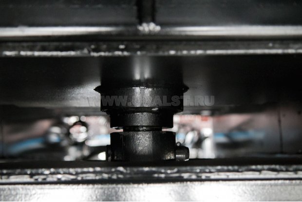 Шкворень лесовозного коника