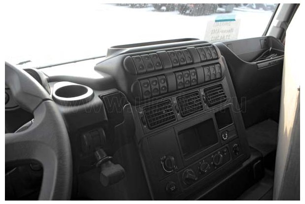 Седельный тягач IVECO-AMT 633910