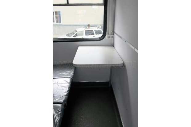 Стол пассажирского отсека маслостанции УСТ