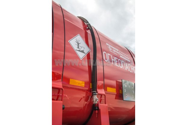 Шланг для слива разлитых нефтепродуктов