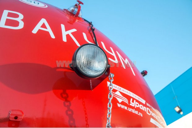 Фара-прожектор