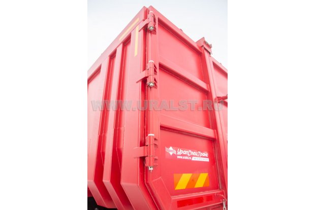 Задние распашные створки кузова