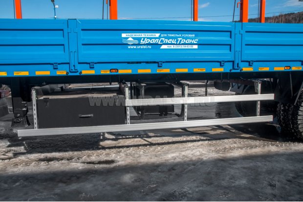 Боковая защита