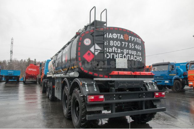 Лестница на площадку обслуживания цистерны