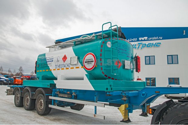 Контейнер-цистерна УСТ 94653А КЦ-16 с площадкой