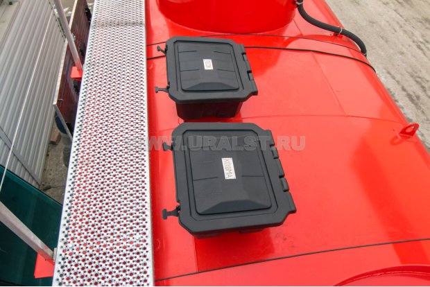 Ящики для песка и кошмы