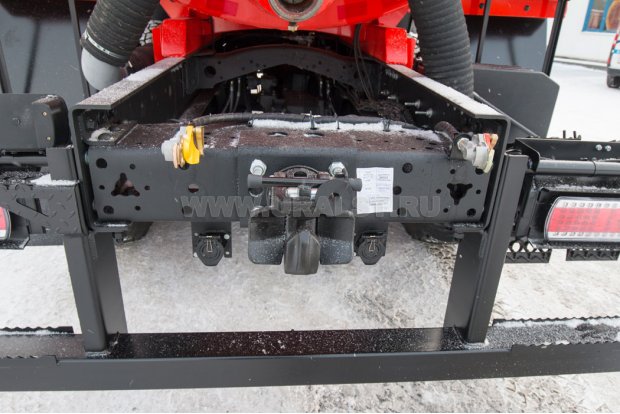 Заднеее сцепное устройтсво