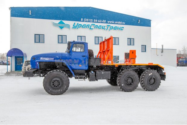 Трубоплетевозный тягач ТПВ УСТ 5453 Урал 5557-1151-72