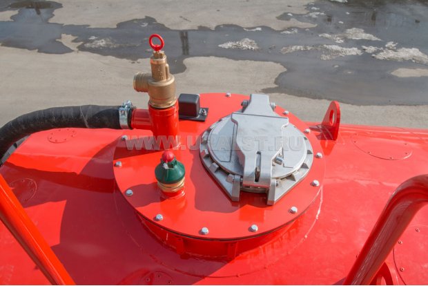 Инспекционная горловина