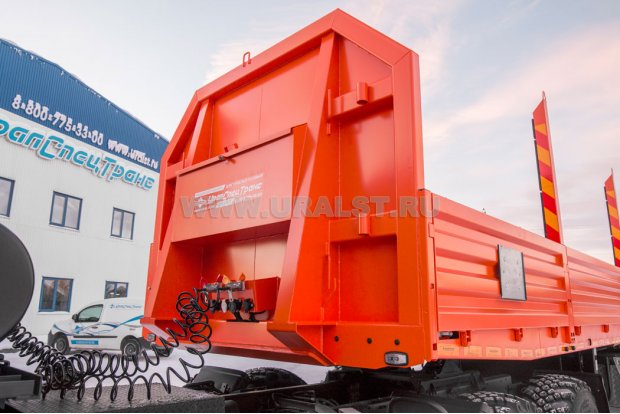 Передний защитный борт