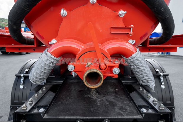 Заборный/сливной узел емкости