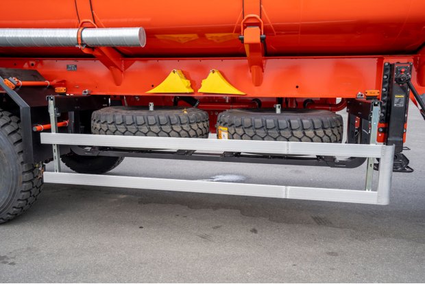 Боковая защита