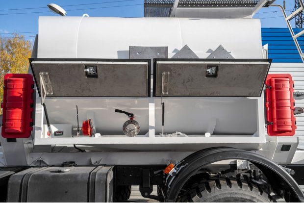 Ниши цистерны для размещения оборудования