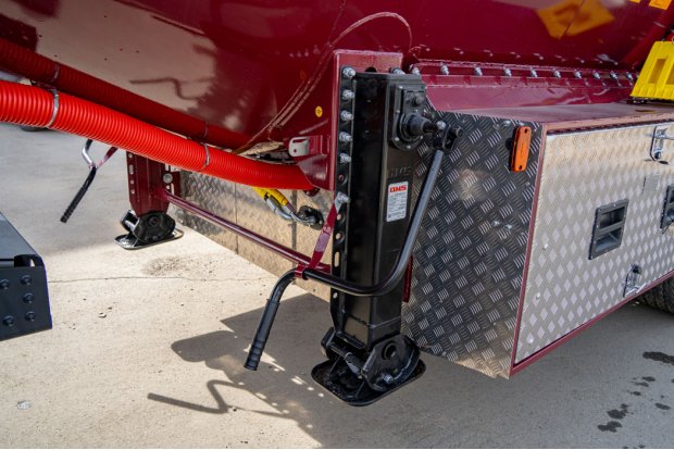 Опорное устройство полуприцепа