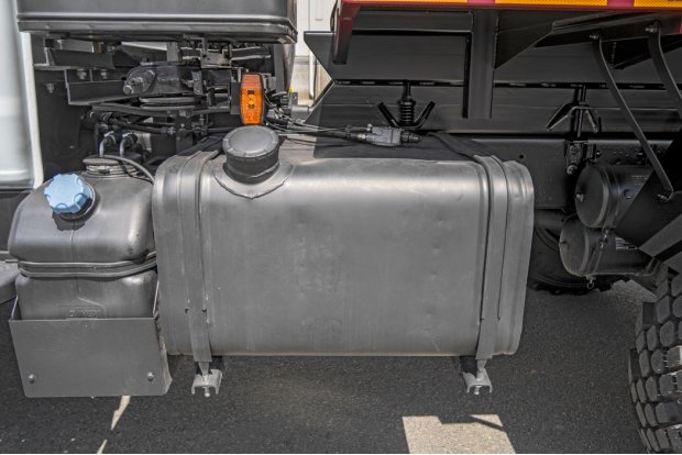 Трубовозный и плетевозный тягач ТПВ УСТ 5453 Урал NEXT 5557-72