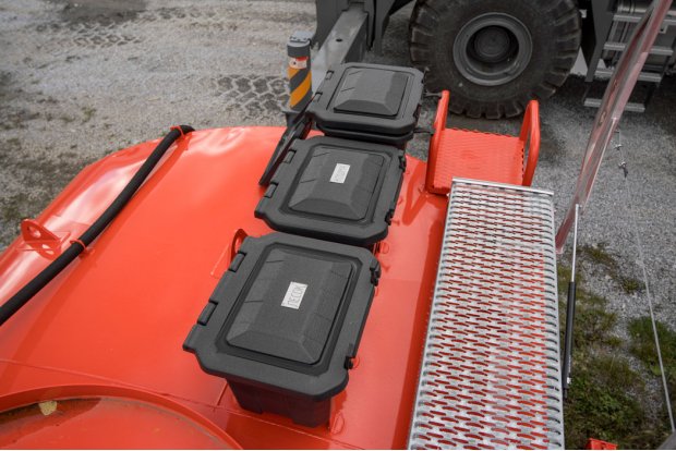 Ящики для песка и кошмы