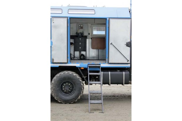 Авторемонтная мастерская. Выдвижной трап