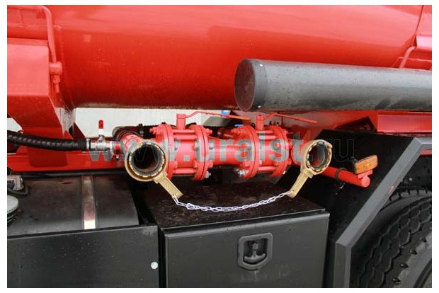 Сливной трубопровод цистерны