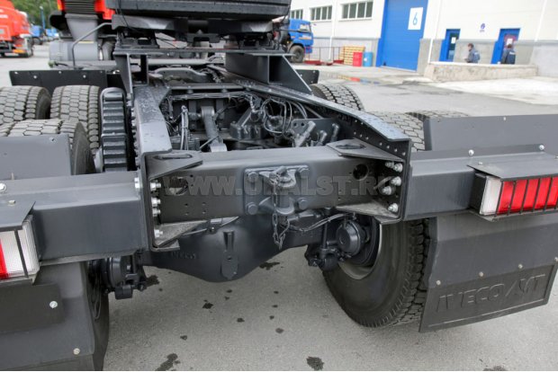 Седельный тягач IVECO-AMT 633910 и Полуприцеп самосвальный 9509