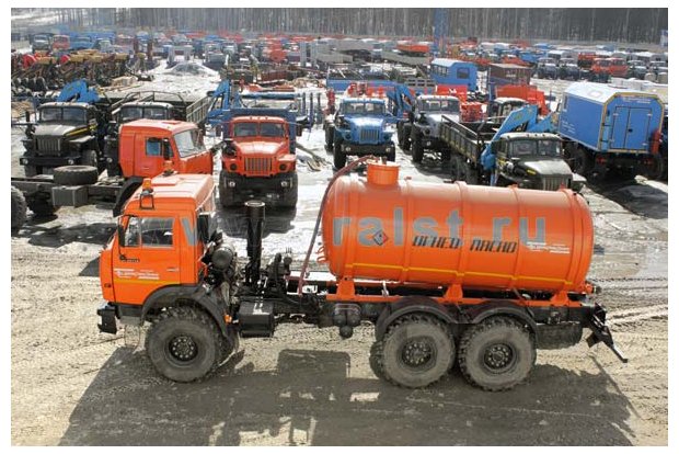 Автоцистерна АКН-10