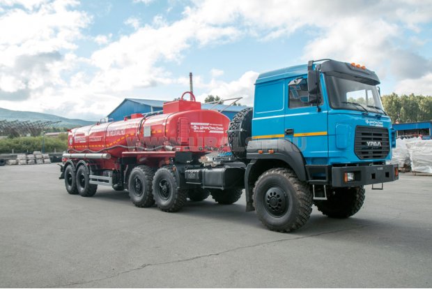 Полуприцеп цистерна нефтевоз