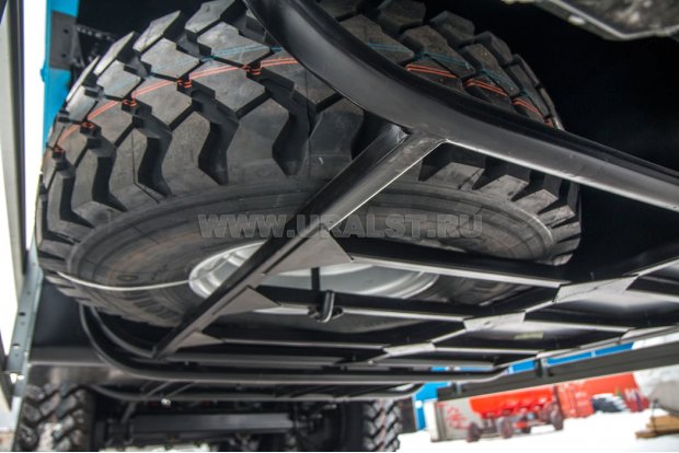 Корзина для запасного колеса