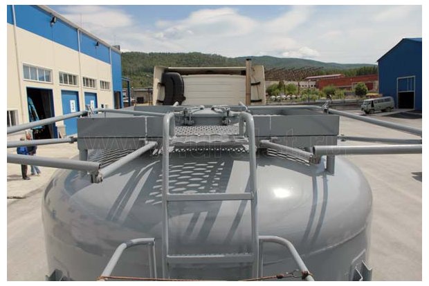 Полуприцеп для алмазосодержащей руды