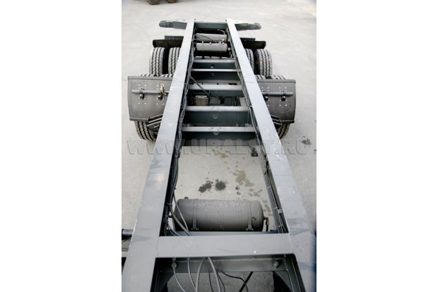 Прицеп шасси МАЗ-856102-1010Р