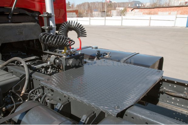 Разъемы пневмосистемы и бортовой электросети