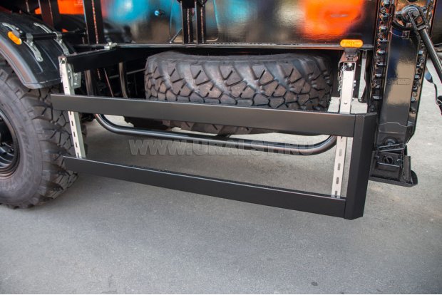 Боковая защита